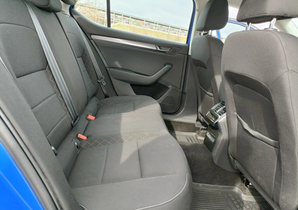 Skoda Superb cena 81200 przebieg: 148000, rok produkcji 2019 z Kraków małe 254